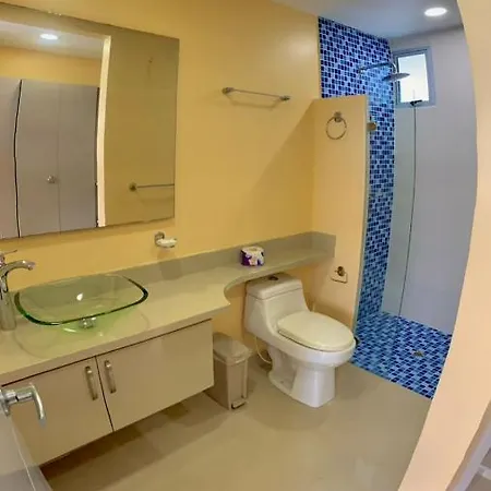 2p1-32 De 2 Alcobas Frente Al Mar Con Aire Acondicionado Y Wifi Apartamento